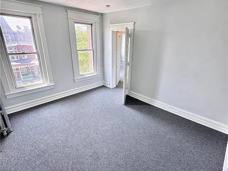 31 N 12th St #3 — Photo 10