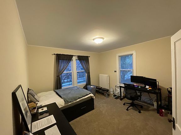 3rd image of 435 Fairview Ave N #4
