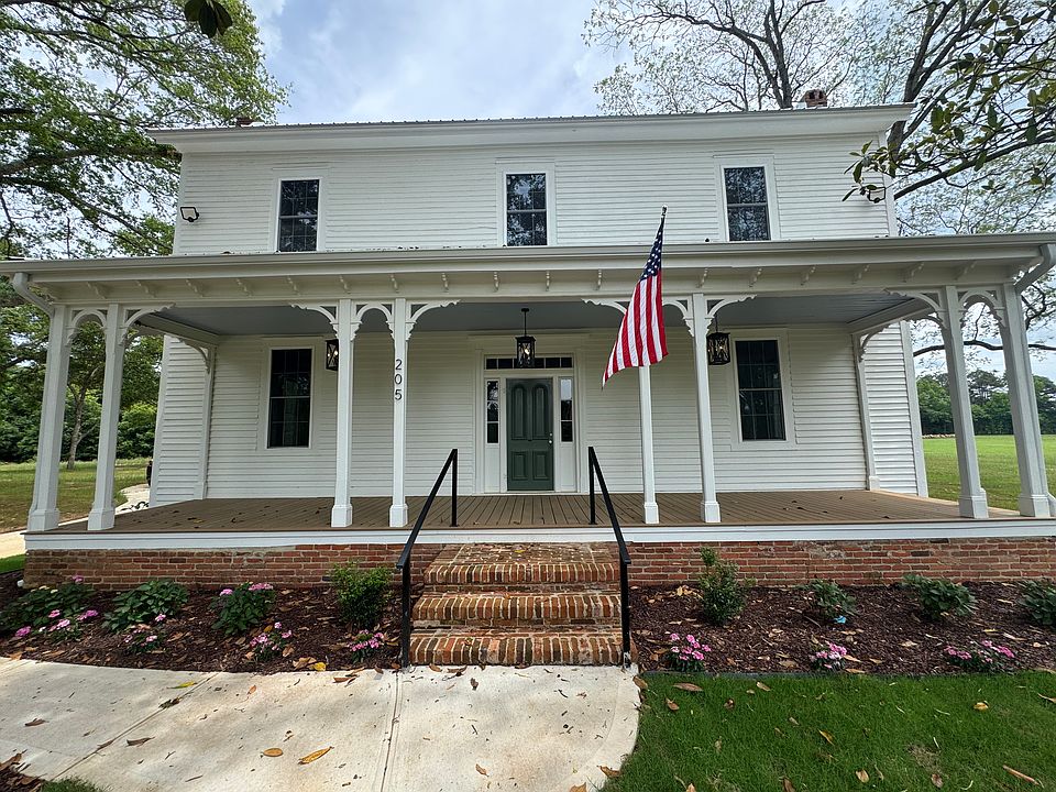 1st image of 205 Railroad Rd