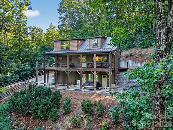 3rd image of 3050 Green River Cove Rd