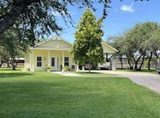 1630 16th St, Rockport, TX 78382
