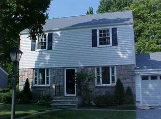 481 Windsor Rd, River Edge, NJ 07661