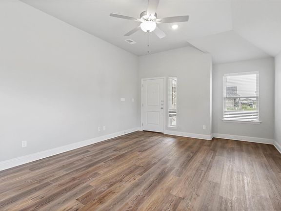 3rd image of 1601 Aleia Cv