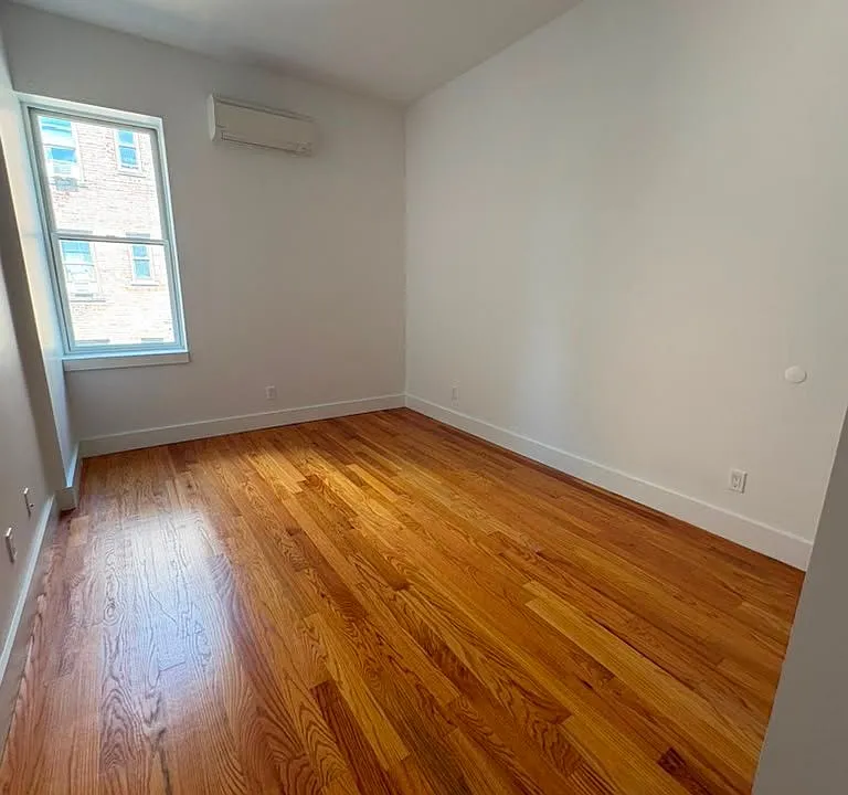 155 Elliott Ave #303