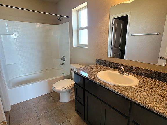 2nd image of 312 Via Cumbre Linda Cir