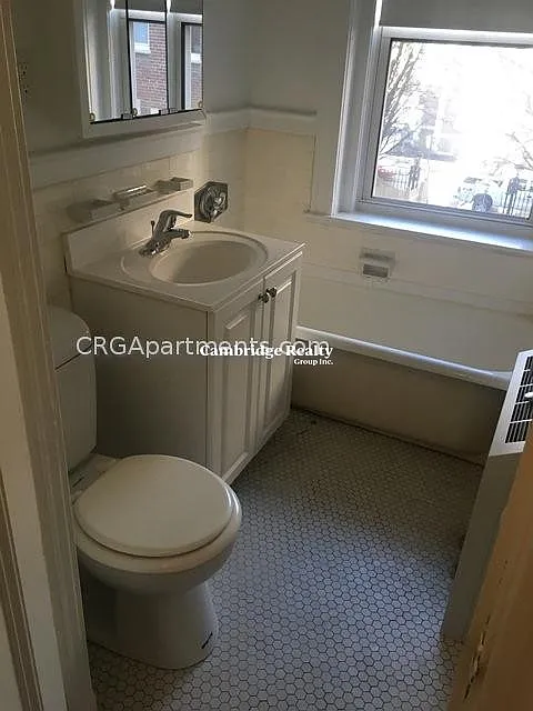 Building Photo - 22 Chauncy St #4T