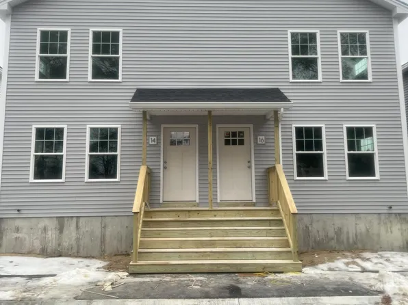 16 Cardinal Ln, Kennebunk, ME 04043