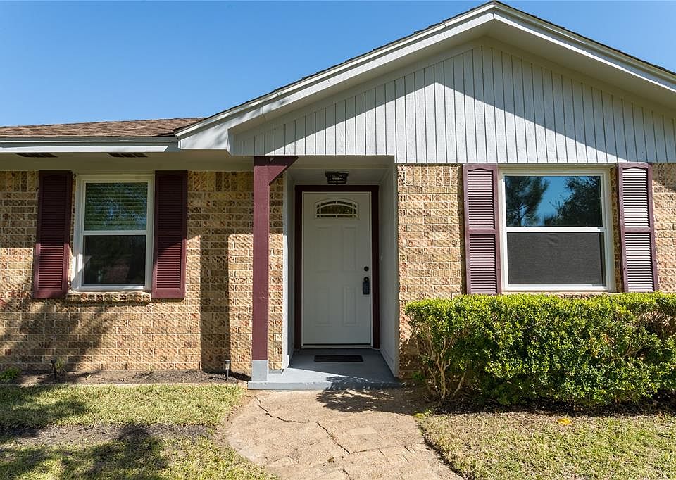1st image of 15911 Magnolia Dr #864C