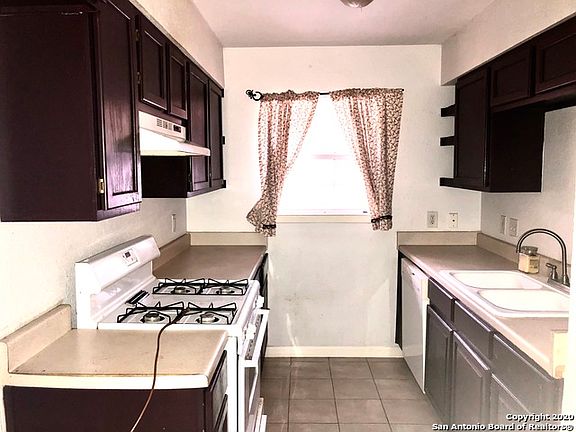 4th image of 5947 Millbank Dr