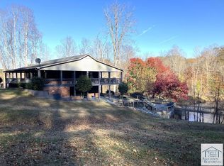 118 Goose Pond Rd, Cascade, VA 24069