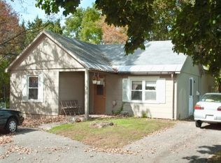 142-144 Summer St, Amherst, MA 01002