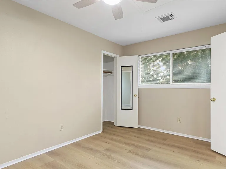 10810 Sugar Hill Dr #B — Photo 17