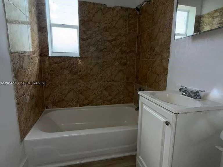 1510 NW 68th St #9 — Photo 13