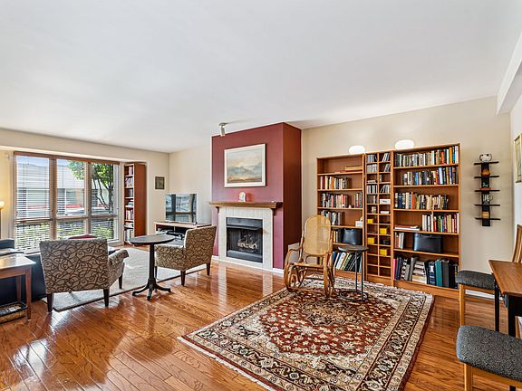 5th image of 131 W Adelaide St Unit 103