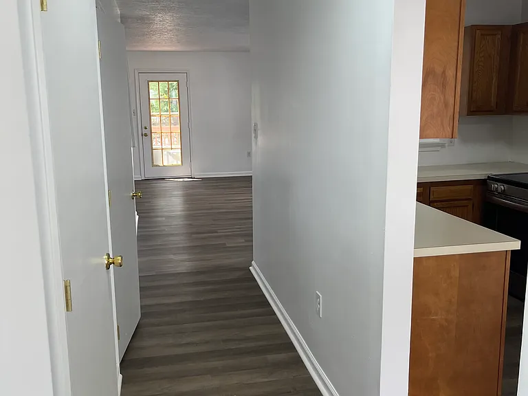 102 Gateway Dr — Photo 21
