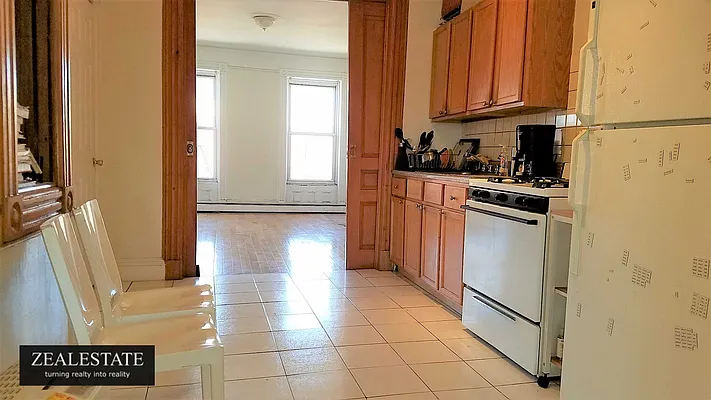 Rented by ZealEstate Group Inc | media 90