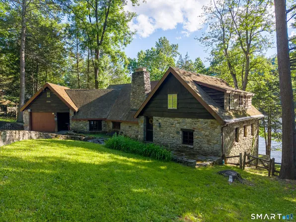 23 Echo Drive, New Milford, CT 06776