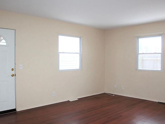 3rd image of 1720 Dorchester Ave APT 3