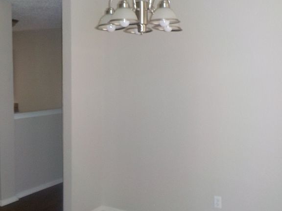 3rd image of 2031 Teagarden Ct