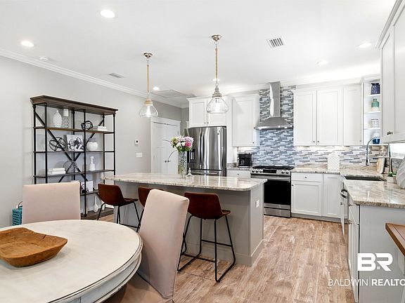 5th image of 29304 Bayshore Dr N