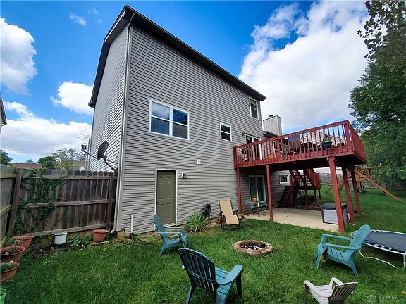 4th image of 820 Meyers Ct