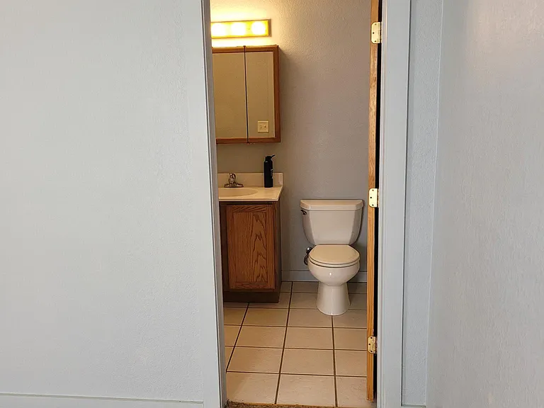 328 N 8th Ave — Photo 8