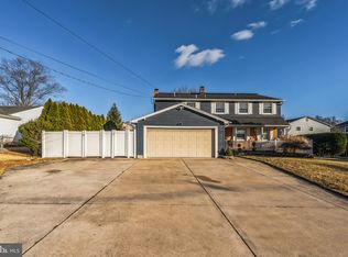 17 Thornhill Rd, Cherry Hill, NJ 08003