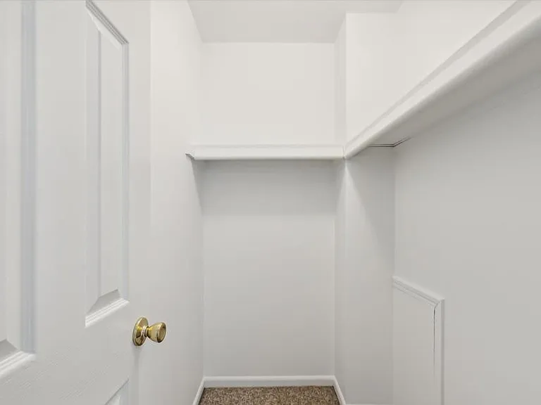 1688 Christopher Dr — Photo 16