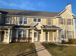 1240 Mariemont Rd, Sugar Grove, IL 60554