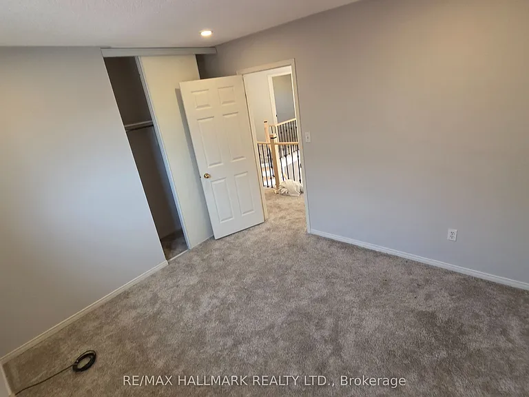 39 Pogson Dr — Photo 26