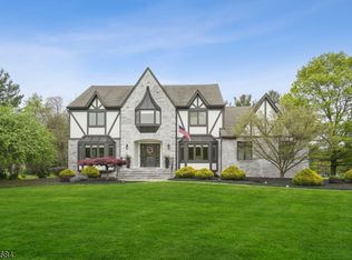 1 Stuart Ct, Long Valley, NJ 07853