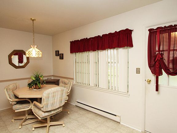 4th image of 1121C Argyll Cir #100C