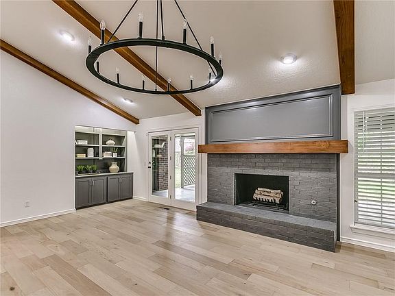 5th image of 904 Glenmark Ct