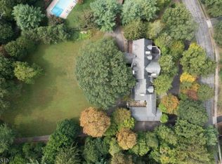 17 Three Gables Rd, Morristown, NJ 07960