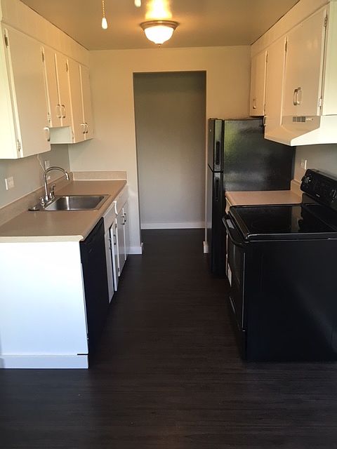 1st image of 525 Penn St APT 304