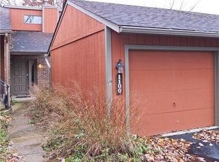 1100 Redbluff Dr, Dayton, OH 45449