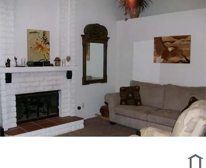 3 bed, 1233 sqft, $3,200 — Photo 3