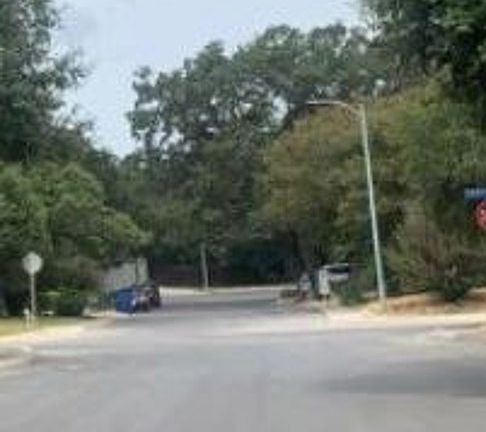 Exterior Neighborhood (street photo)
