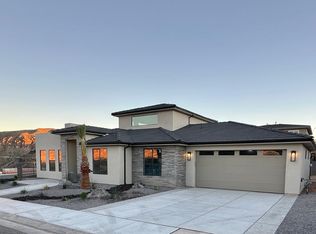 296 E 1100 N, Hurricane, UT 84737