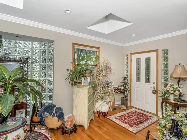 22 Madison Avenue, Glen Cove, NY 11542