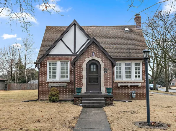 519 Westmoreland Ave, Waukegan, IL 60085