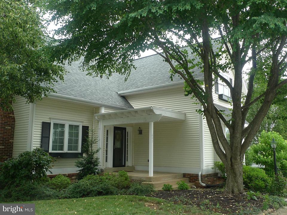 1st image of 601 Yardley Ln