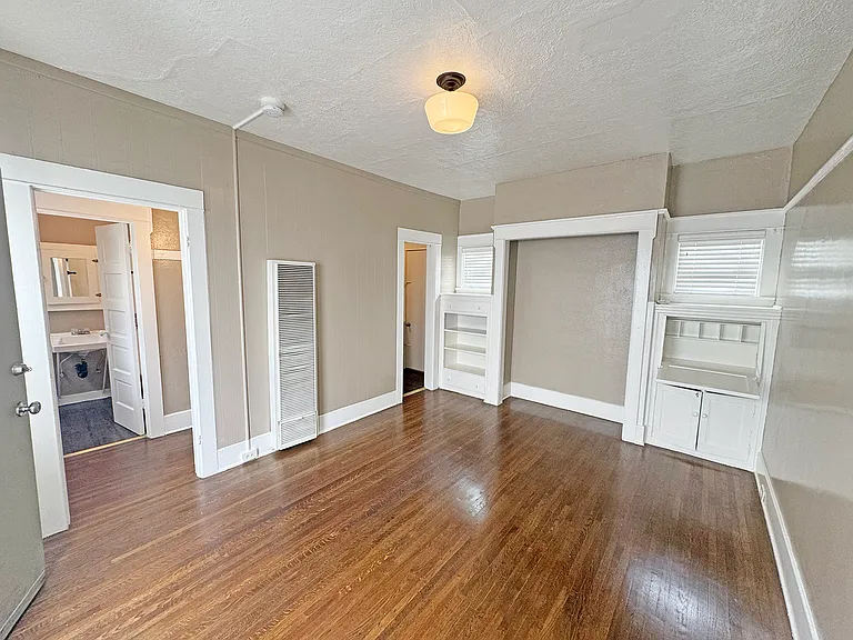 1043 Coronado Ave #8 — Photo 4