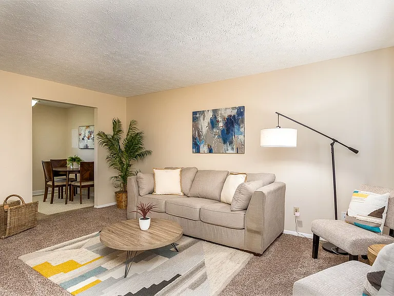 1500 Seminole Dr — Photo 1