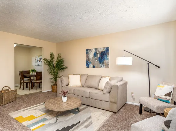 Pecan Court, 1500 Seminole Dr #5a4630785, Johnson City, TN 37604