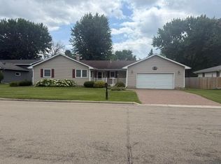 1717 Canary Dr, Albert Lea, MN 56007