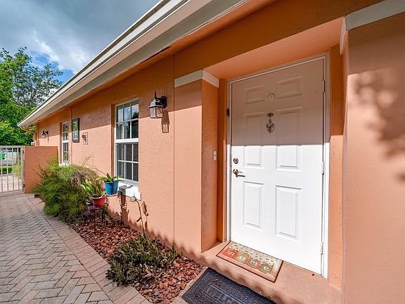 4th image of 9133 NW 40th St