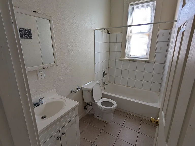 3931 Nebraska Ave #2 — Photo 9