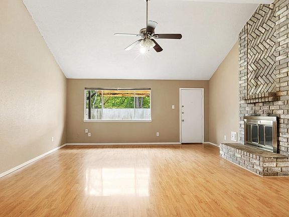 5th image of 2531 N Spring Dr
