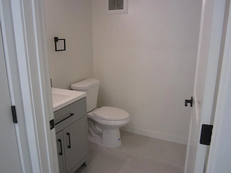 14747 Friar St #3 — Photo 22